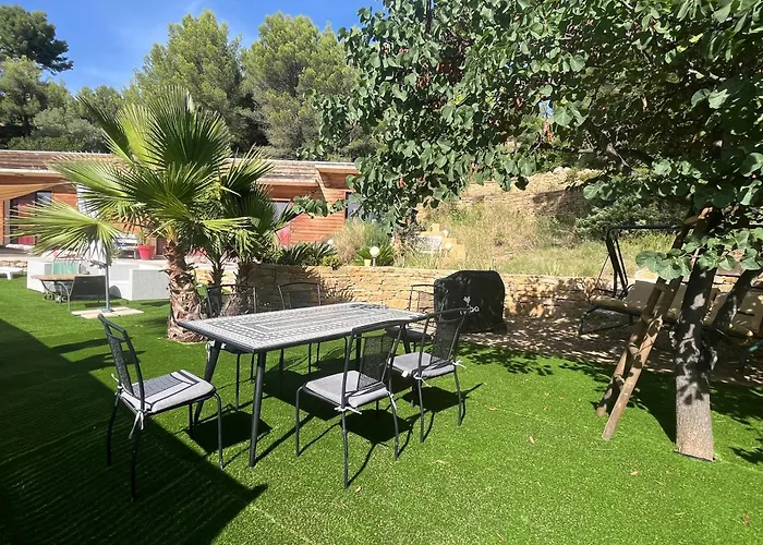 Villa Luxueuse Avec Piscine Et Jacuzzi Sur Les Hauteurs De La Ciotat *